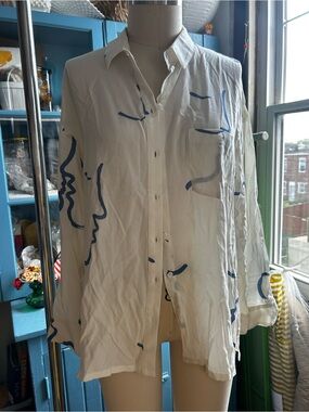 Paloma Wool White Long-Sleeve Button-Up Shirt with Blue Abstract Line Print